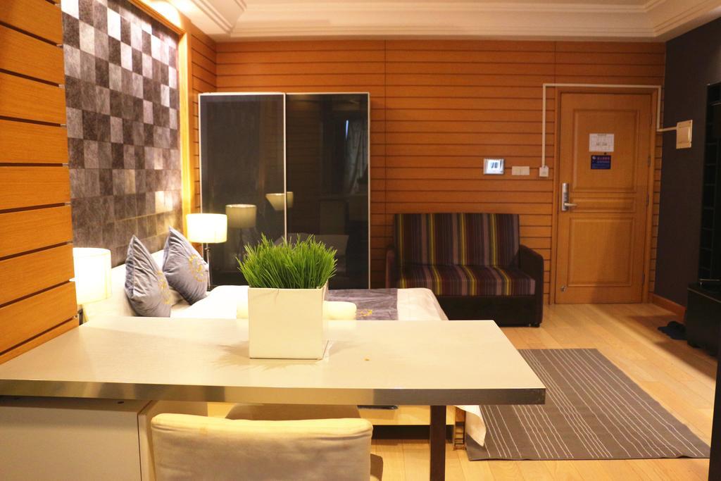 She & He Service Apartment Huifeng Гуанджоу Екстериор снимка